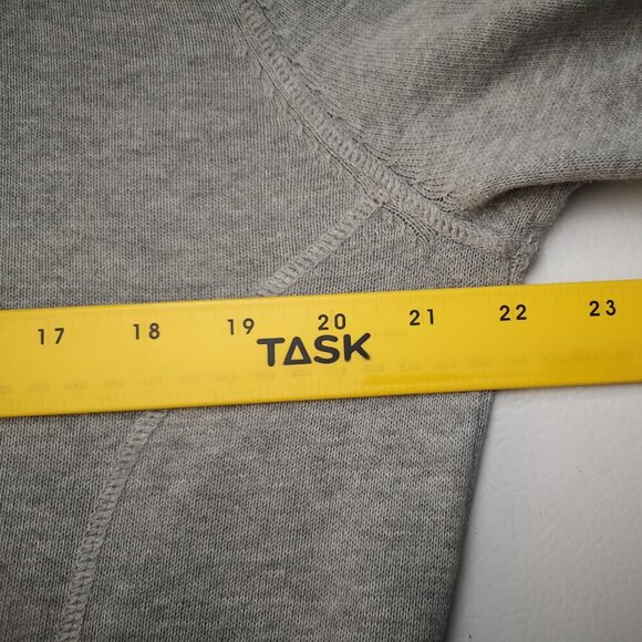 Gap Men's Size Medium Grey Hoodie with Drawstring Hood & Kangaroo Pocket - Picture 5 of 8